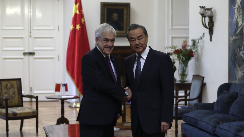 Presidente Piñera recibió al canciller chino Wang Yi en La Moneda