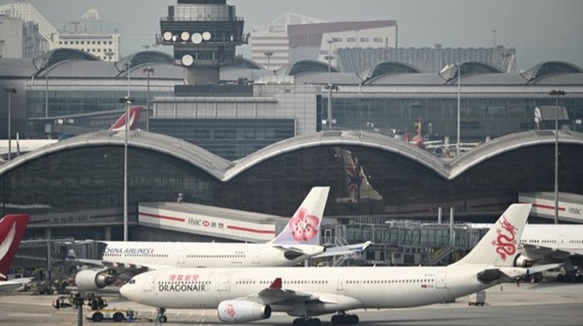 Cancelan 100 vuelos en aeropuerto de Hong Kong en apoyo a huelga general