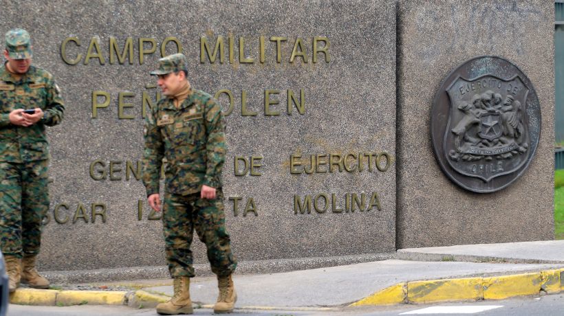 Crisis institucional: Ejército habría interceptado llamadas de militares que denunciaron corrupción
