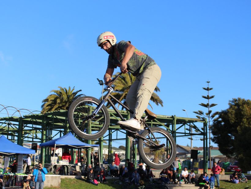 Jóvenes celebraron su día con una muestra de BMX en San Antonio