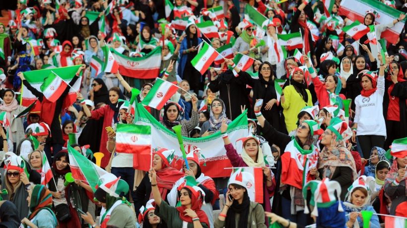 [VIDEO] Histórico: mujeres iraníes asistieron a un partido de fútbol por primera vez en 40 años