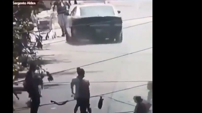 [VIDEO] Auto de Carabineros atropelló a transeúnte en Lampa