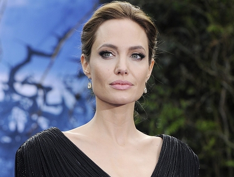 [FOTO] Angelina Jolie posó desnuda y se refirió a Brad Pitt