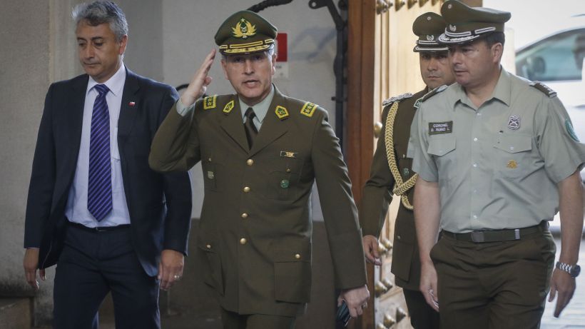 General Mario Rozas ordena uso acotado de escopetas antimotines