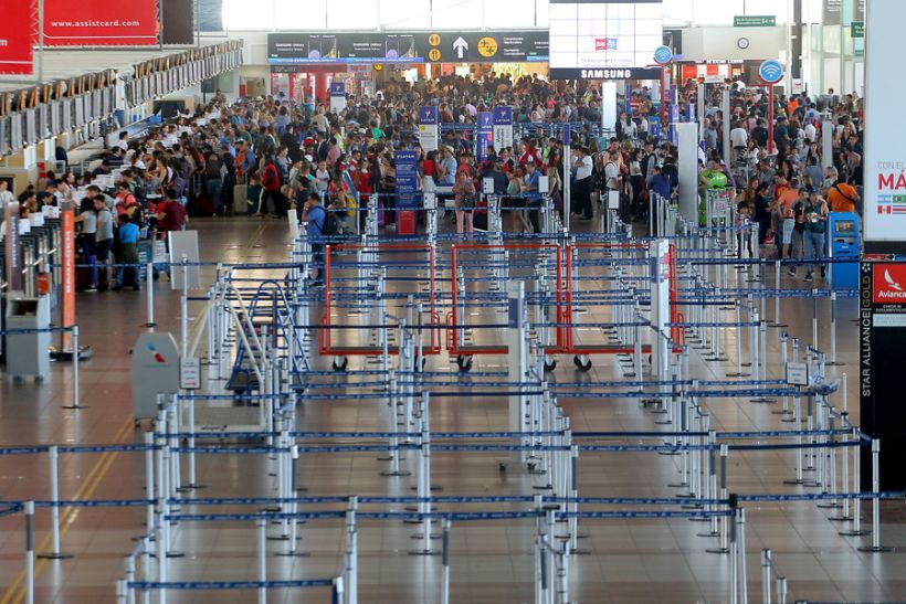 Líneas aéreas confían en sortear eventual alta adhesión de trabajadores del Aeropuerto al paro nacional