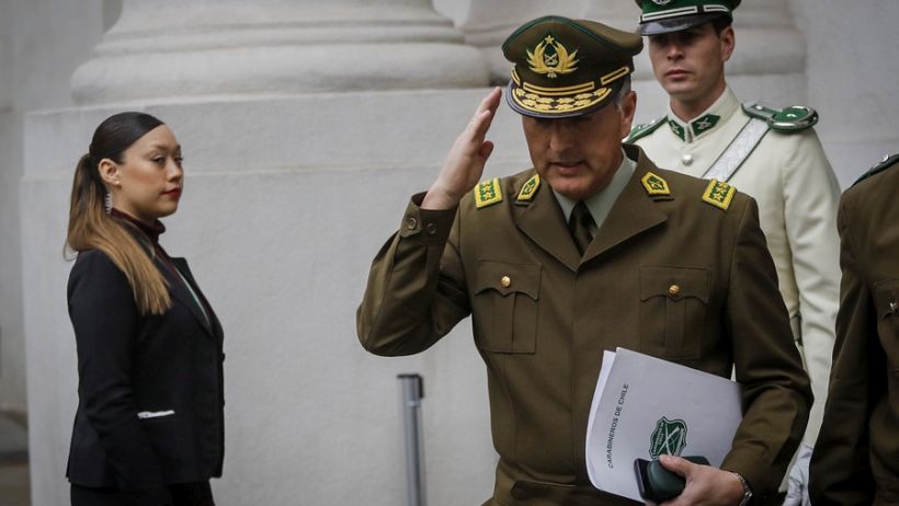 Diputados entregaron carta en La Moneda pidiendo la renuncia del general Rozas