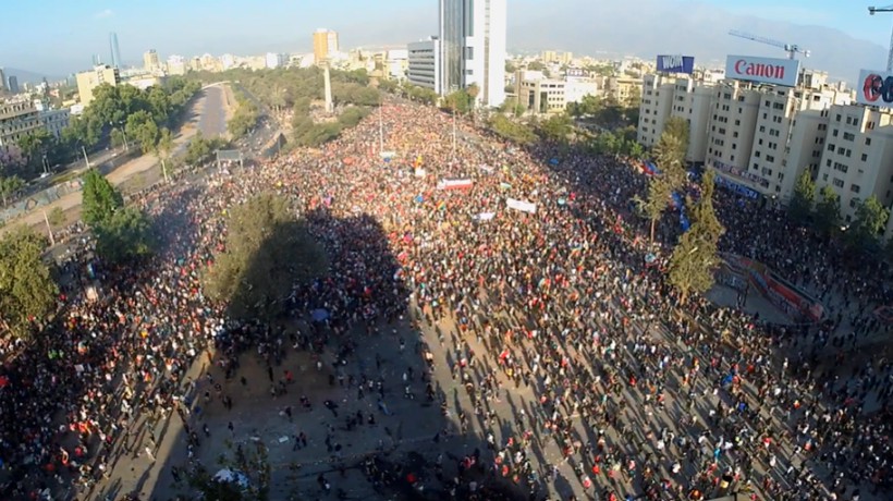 Sexto viernes de protestas: miles de personas se han congregado en Plaza Italia