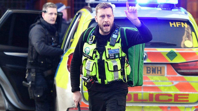 Policía informó de un apuñalamiento, heridos y un detenido en el Puente de Londres