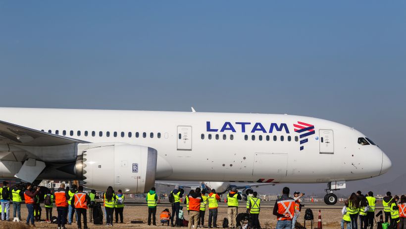 Latam canceló vuelos en argentina por paro sorpresa de trabajadores