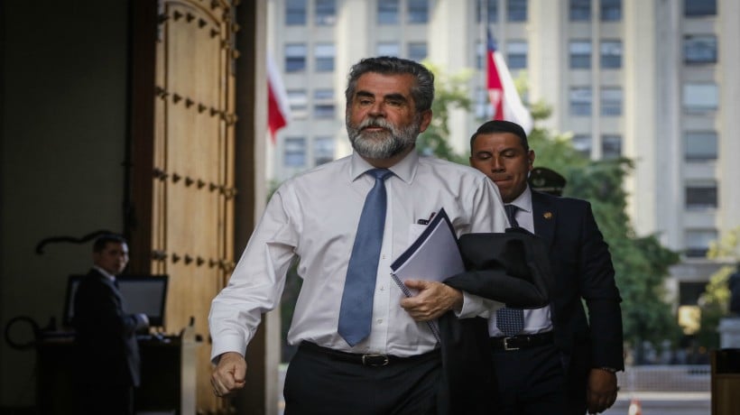 Piñera aceptó renuncia de Ubilla como subsecretario del Interior