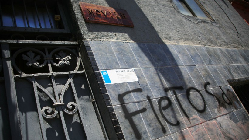 Rubilar condena ataque que sufrió sede del Movilh en Santiago
