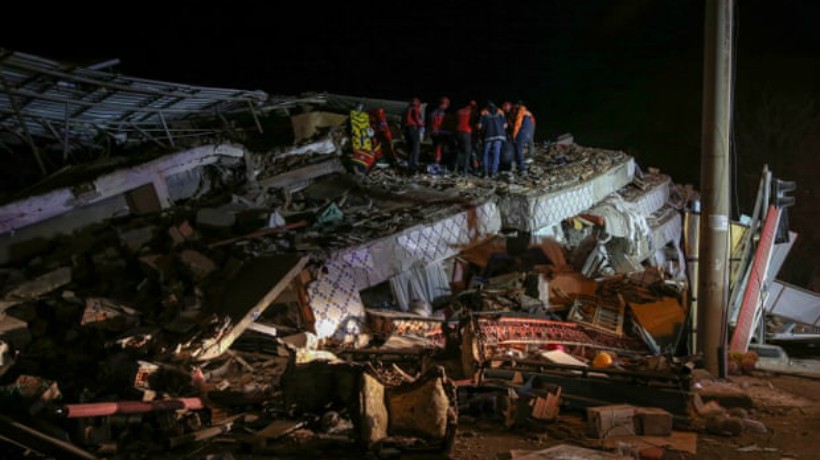 Hasta ahora 18 fallecidos tras terremoto en Turquía