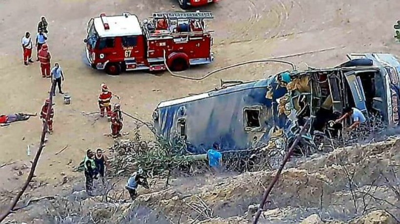 Al menos 4 muertos y varios heridos tras accidente de bus que transportaba hinchas del Barcelona de Ecuador