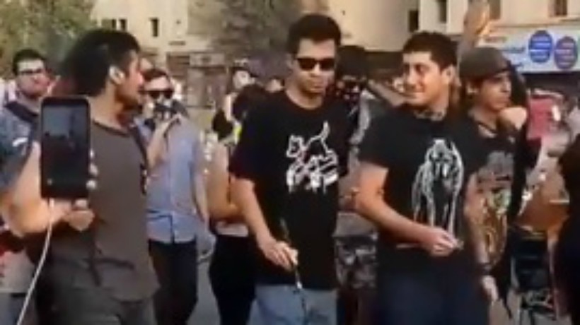 [VIDEO] Gustavo Gatica asistió a manifestación en Plaza Italia
