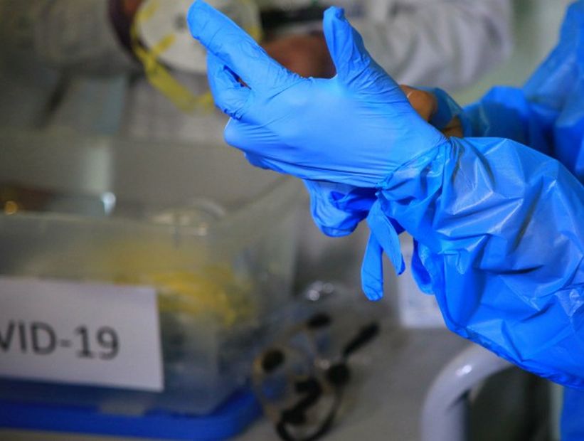Minsal confirmó diez casos nuevos de coronavirus cifrando en 43 los contagiados en el país