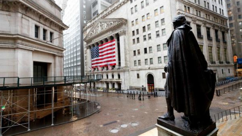Wall Street apagó todas las pantallas de operaciones durante casi nueve minutos en memoria de George Floyd