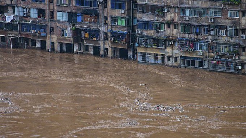 Lluvias e inundaciones suman al menos 120 muertos y desaparecidos en China