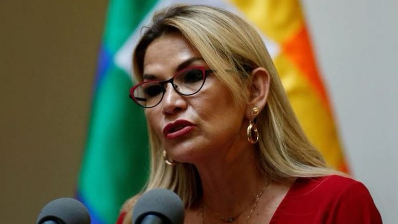Presidenta interina de Bolivia dio positivo a examen de Covid-19
