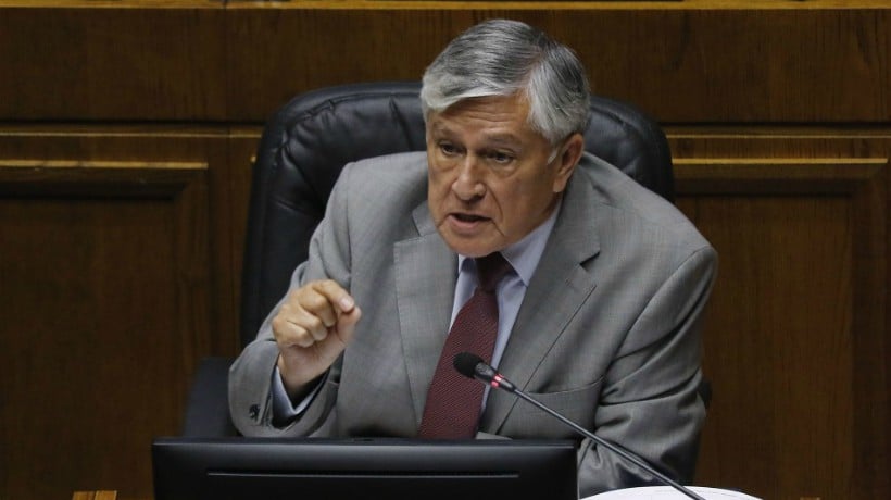 Tercer senador oficialista anunció que votará a favor de proyecto de retiro de fondos previsionales