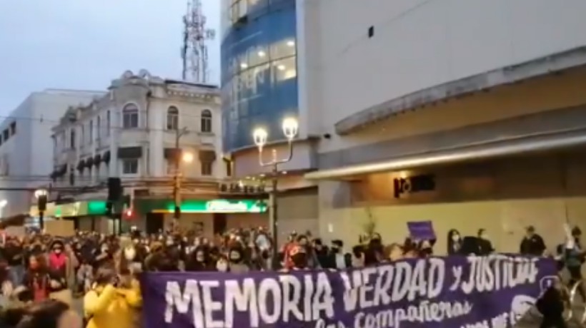 [VIDEO] Manifestantes recorren las calles de Temuco y Punta Arenas por caso de Antonia Barra