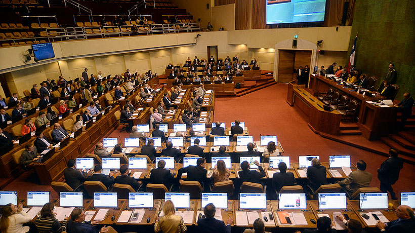 Oficial de sala de la Cámara de Diputados dio positivo a Covid-19: no afectará mensaje presidencial