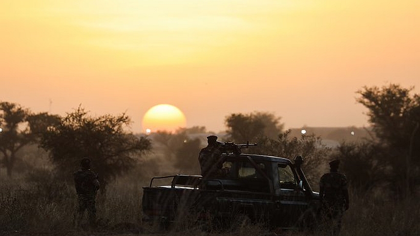 Seis turistas franceses y dos nigerinos fueron asesinados en una reserva de jirafas en Níger