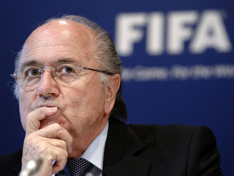 Joseph Blatter criticó a la FIFA por cerrar la investigación contra Infantino