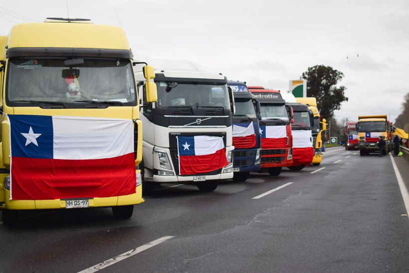 Paris dijo haber recibido denuncias de desvíos de ambulancias y dificultades en traslados de personal de salud por paro de camioneros