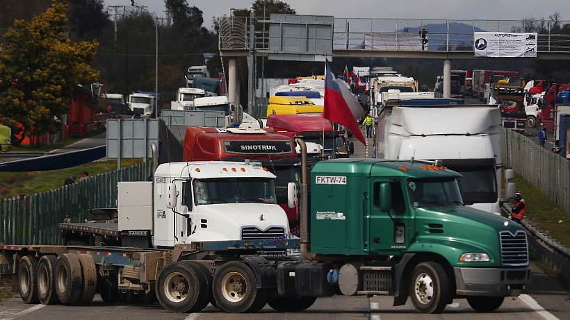Camioneros completan 4 días de huelga sin acuerdo