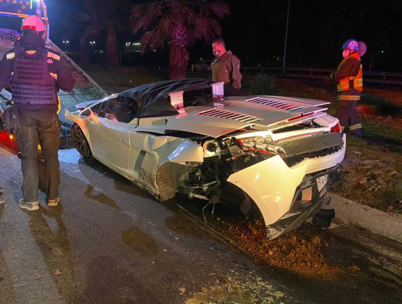 Auto Lamborghini protagonizó violento choque en cruce Simón Bolívar de Viña  del Mar