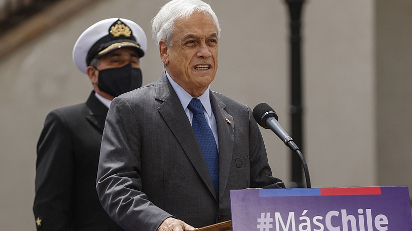 Presidente Piñera anunció la reclamación de territorio submarino entre Rapa Nui y el continente