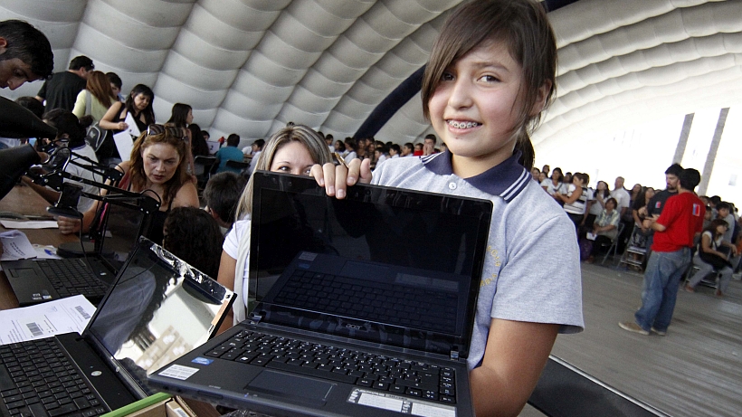 Desde el Congreso piden al Ejecutivo reemplazar útiles escolares por tecnología