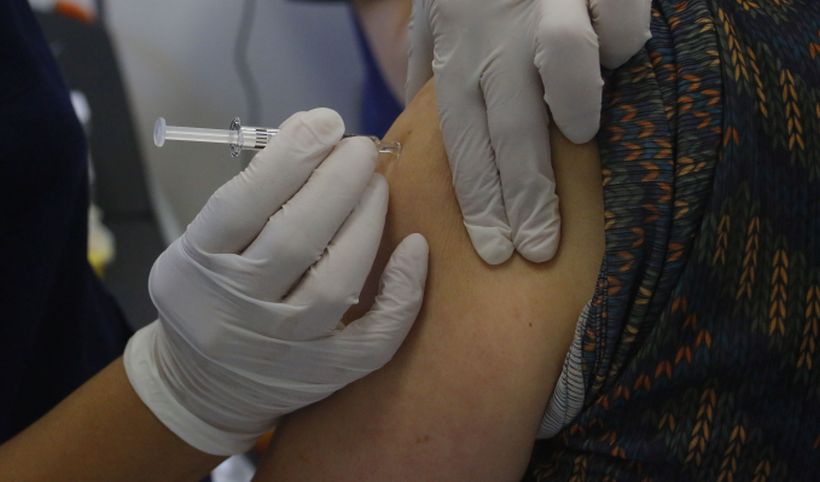 Vacuna contra el Covid-19 de Universidad de Oxford y AstraZeneca iniciará ensayos clínicos