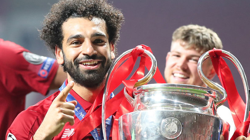 El jugador del Liverpool Mohamed Salah dio positivo por coronavirus