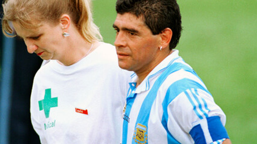 Maradona: La carrera de un genio del fútbol atravesada por los escándalos y las adicciones