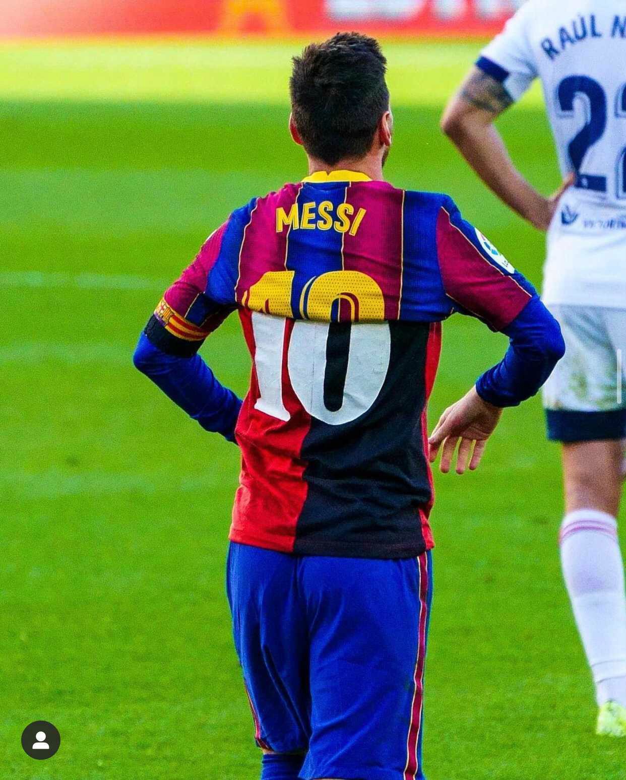 Messi deberá pagar 600 euros por homenajear a Maradona