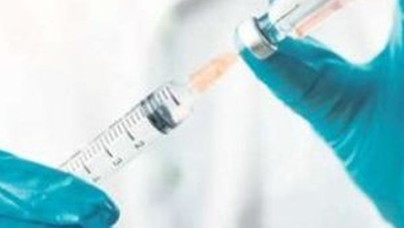 Por respuestas insuficientes entre personas mayores vacuna de Sanofi/GSK se retrasará