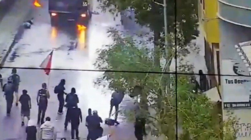 Al menos 30 personas han sido detenidas tras manifestación en el centro de Santiago