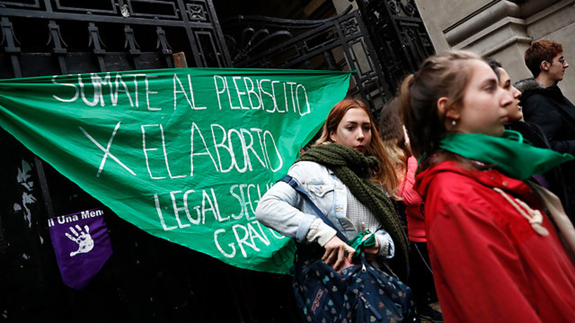 Senado argentino votará este martes proyecto que legaliza el aborto libre