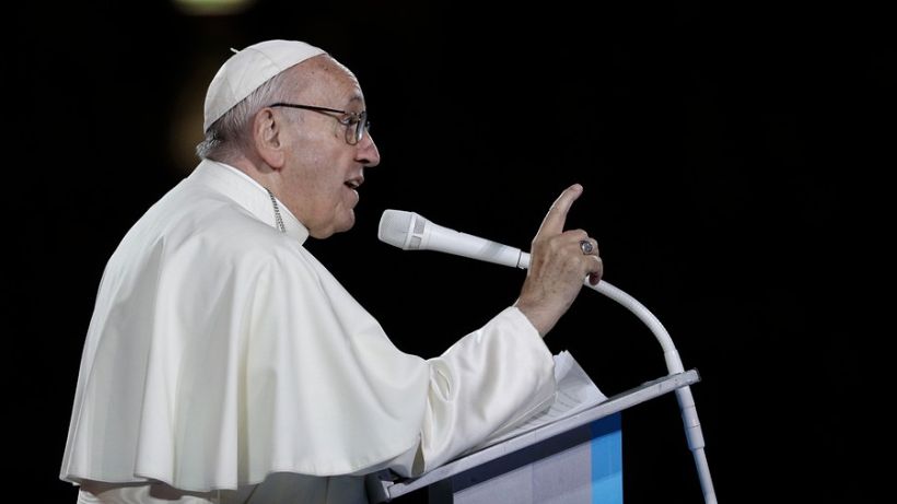Papa sufre de ciática y no celebrará la misa de Vísperas ni la del Año Nuevo