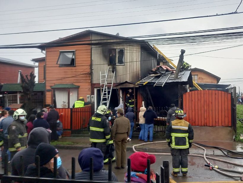 Madre e hija de 1 año fallecieron en incendio de una vivienda en sector Rahue Alto de Osorno