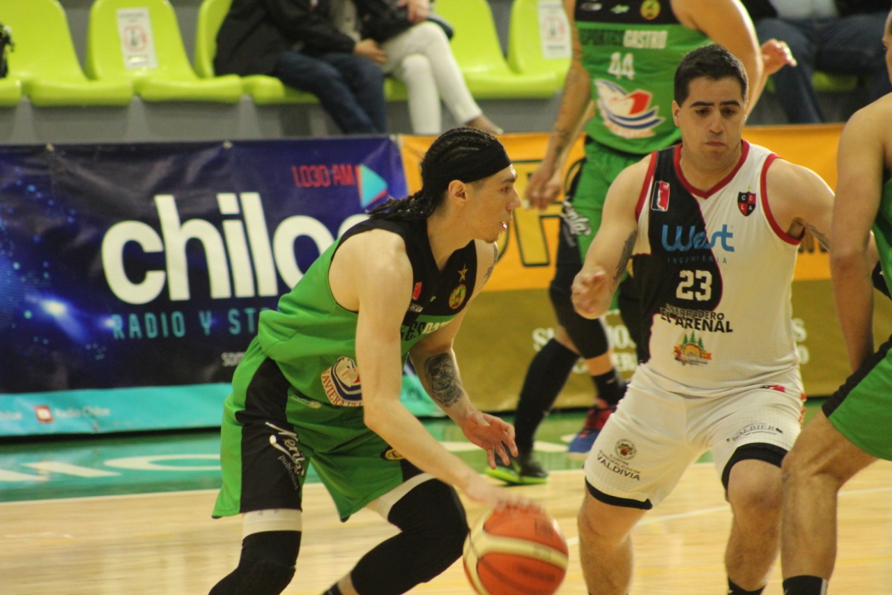 Las Ánimas derrotó a Deportes Castro 63-58 en Chiloé: mira acá el compacto  del partido