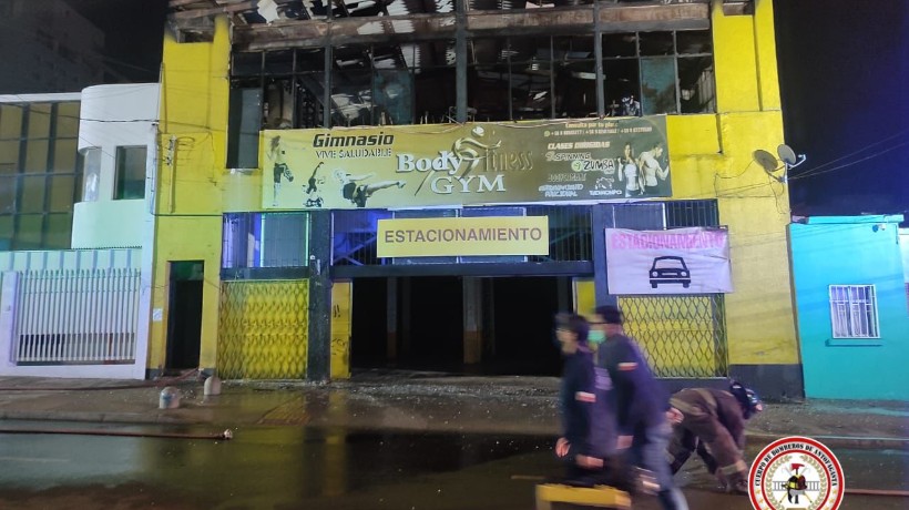 Gimnasio de Antofagasta quedó totalmente destruido tras incendio