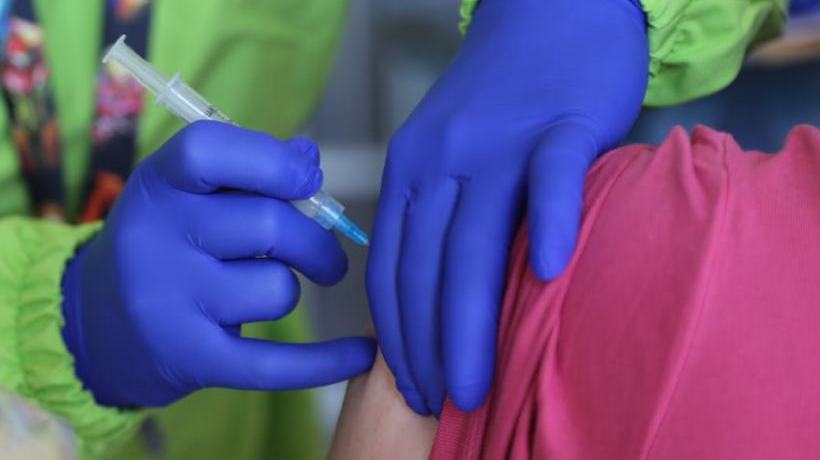 Más de 450 mil personas del Biobío no tienen completo su esquema de vacunación contra el Covid