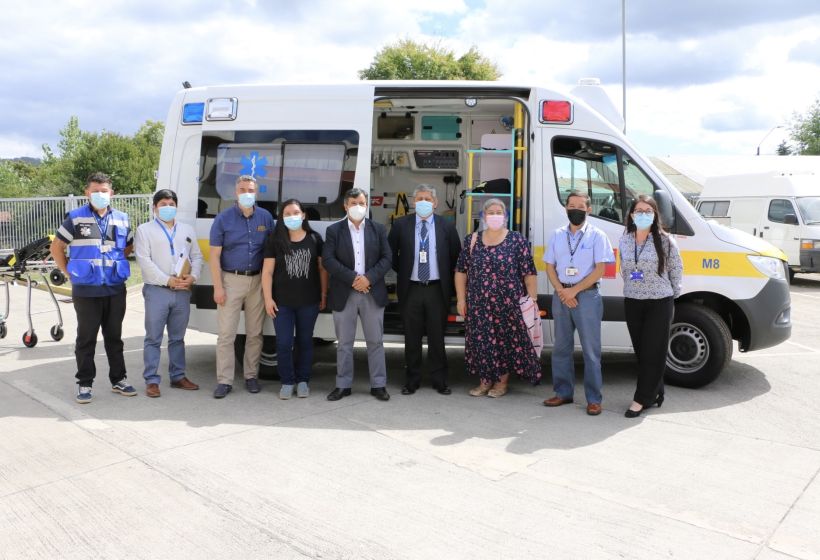El Servicio de Salud Valdivia entregó ambulancia al Hospital de Lanco