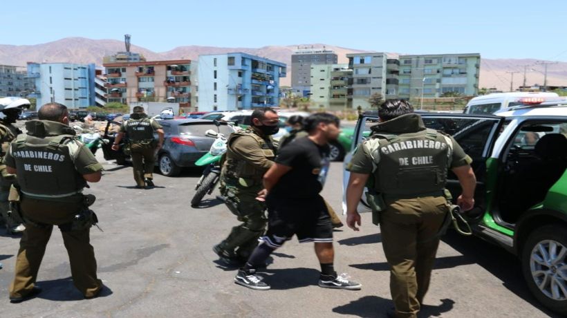 Iquique: Joven agredió a Carabineros al ser detenido por tráfico de drogas