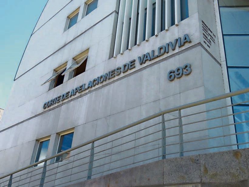 Corte de Valdivia ordenó la internación provisoria de adolescente imputada por homicidio en parque Santa Inés Corte de Valdivia ordenó la internación provisoria de adolescente imputada por homicidio en parque Santa Inés