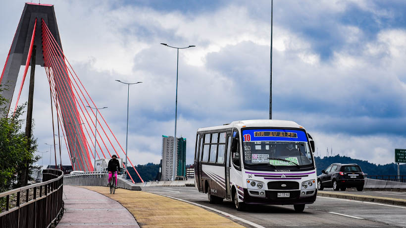 Seis líneas de buses urbanos en Temuco registran alza en sus pasajes Seis líneas de buses urbanos en Temuco registran alza en sus pasajes