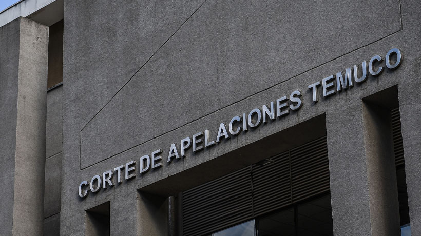 La Araucanía: ordenan embargo de 30 buses tras no pago de indemnización a joven bombera que quedó parapléjica tras accidente en 2016 La Araucanía: ordenan embargo de 30 buses tras no pago de indemnización a joven bombera que quedó parapléjica tras accidente en 2016