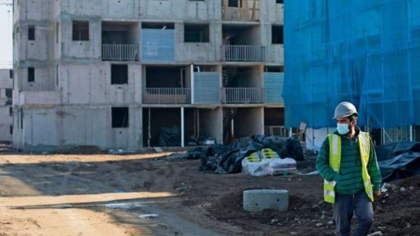 Minvu: nuevas viviendas sociales corren riesgo por encarecimiento